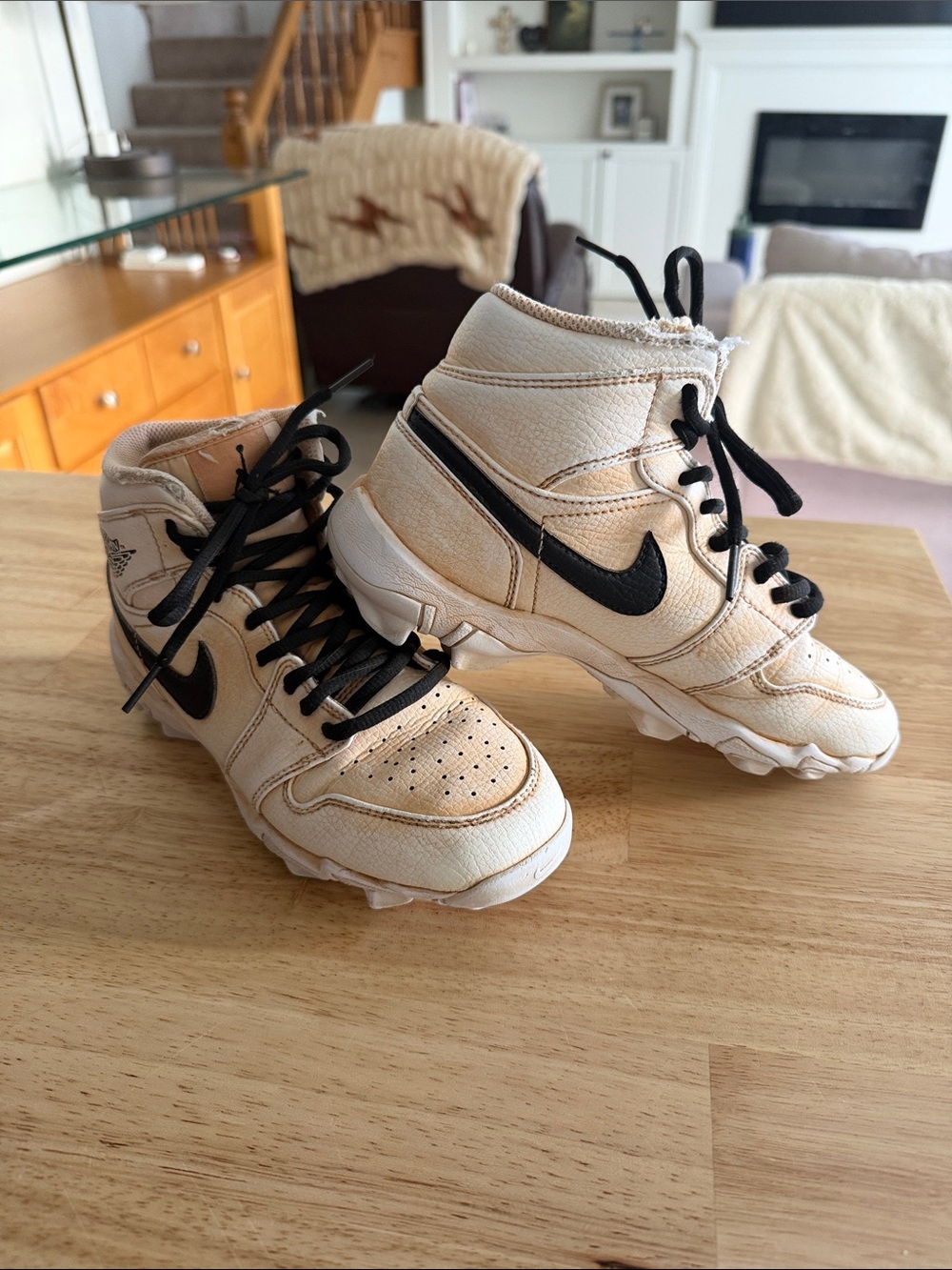 Nike Jordan 1 Mid - size 3.5 youth - white